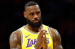 AYX SPORTS-詹姆斯赛事官方发布逆转新规，美国队争议不断！的简单介绍