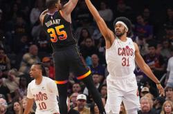 爱游戏体育-关于杜兰特回归赛场，出色防守首场状态亮眼，加拿大队观众沸腾！的信息